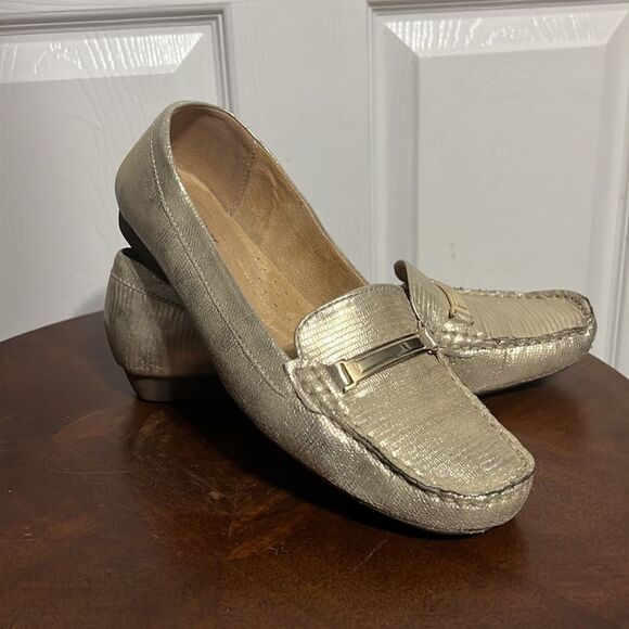 🔥Naturalizer Gadget N5 Comfort Golden Slip-on Loafers - Sz 9N - great condition - Picture 2 of 9